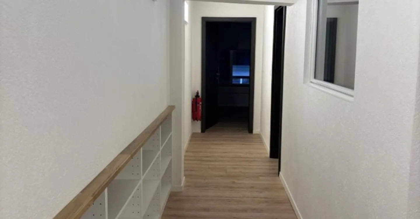 Moutier - very beautiful and versatile industrial space and offices - Photo 10 of 12