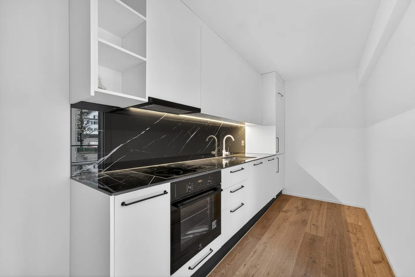 Stilvolle Wohnung mit Seeblick - Foto 2 von 9