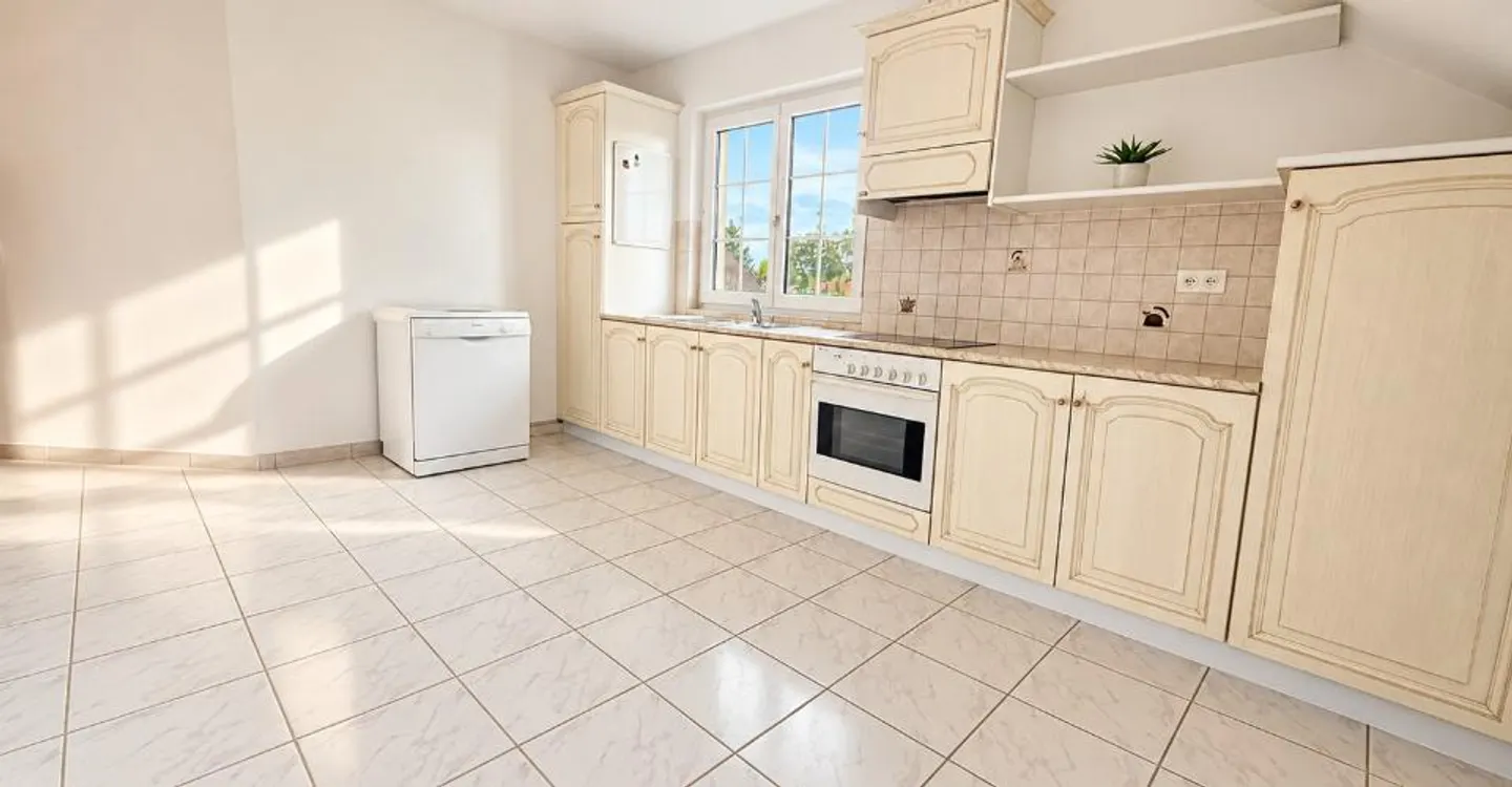 Appartement spacieux avec grand balcon - Photo 3 sur 7