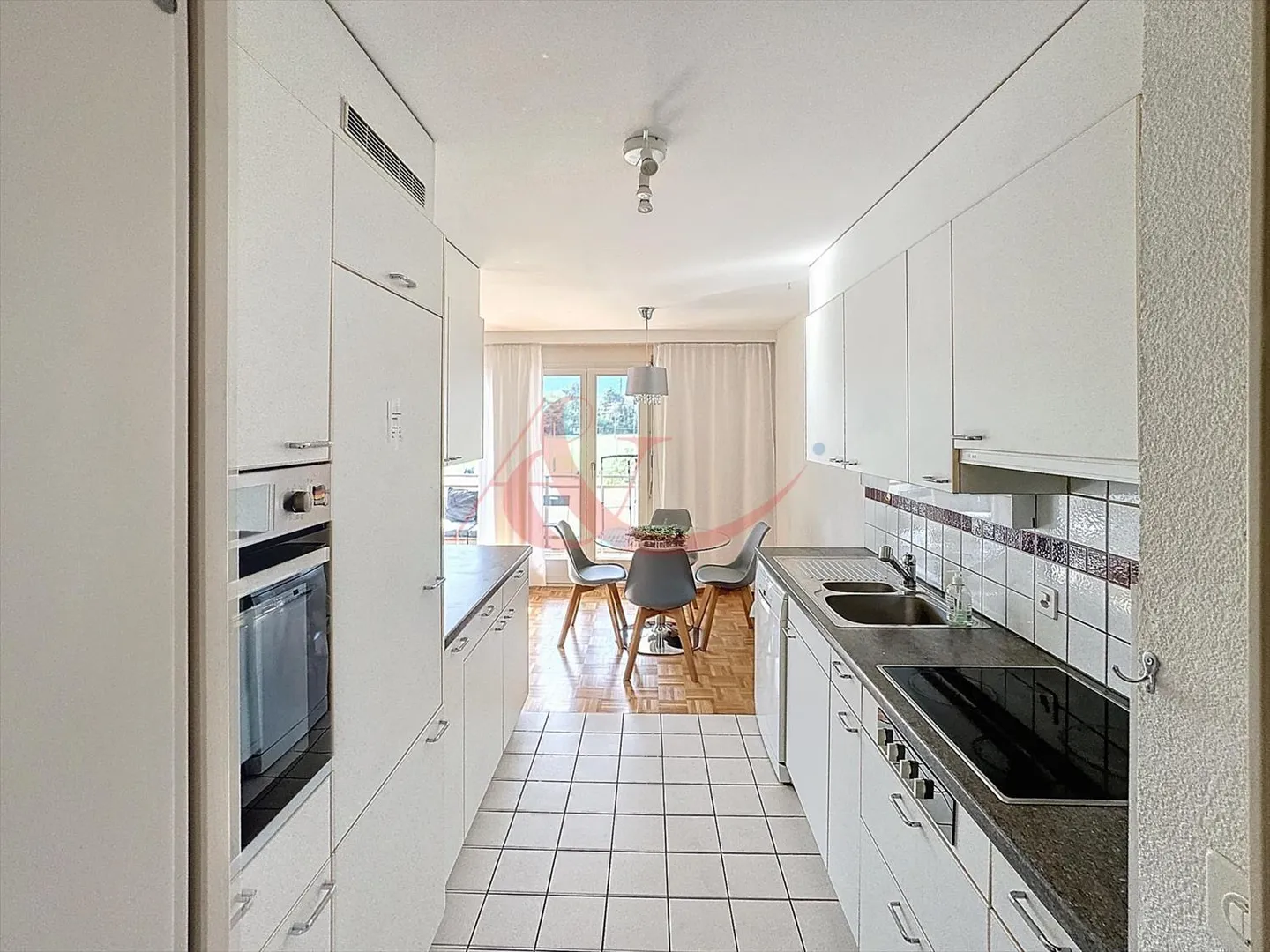 Appartement mit Durchgang in ruhiger Nachbarschaft in Gland - Foto 5 von 8