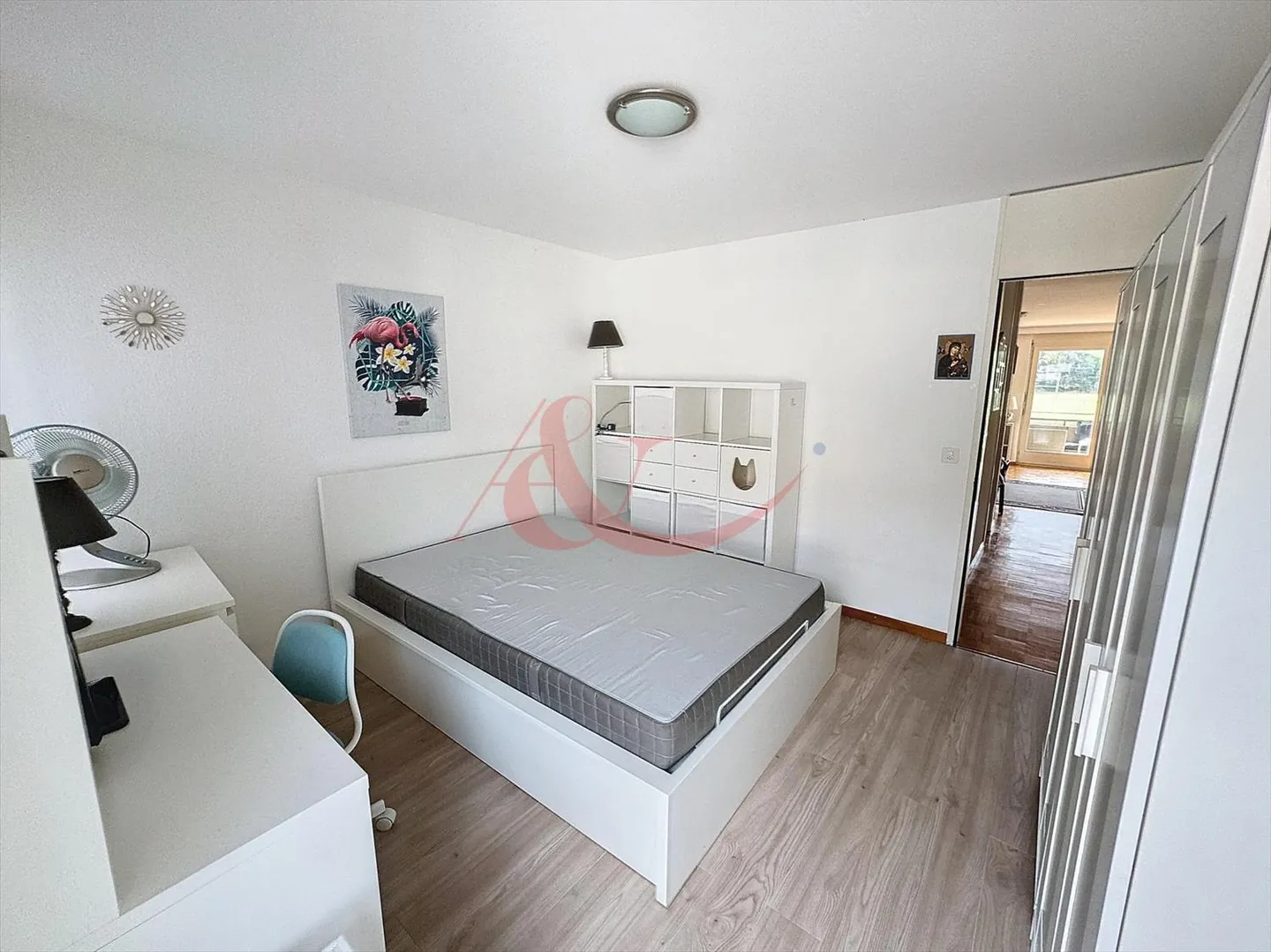 Appartement mit Durchgang in ruhiger Nachbarschaft in Gland - Foto 7 von 8