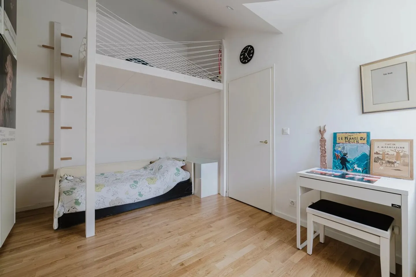 5-room apartment with lake and Cathedral view - Photo 8 of 12