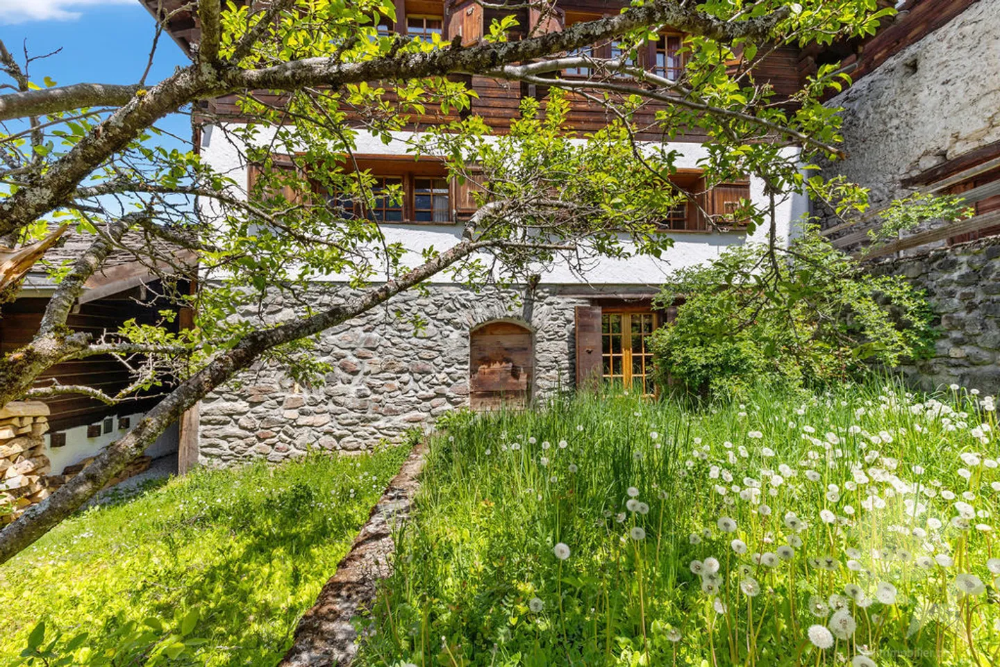 «Magnifique chalet à la montagne avec un jardin et une vue imprenable !» - Photo 3 sur 20