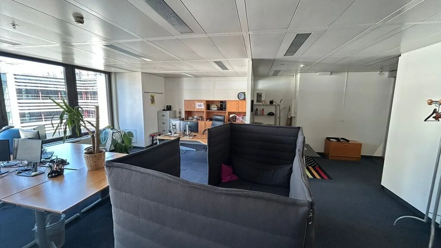Office Space 18m2 - 4th floor - GBC - Photo 8 of 8