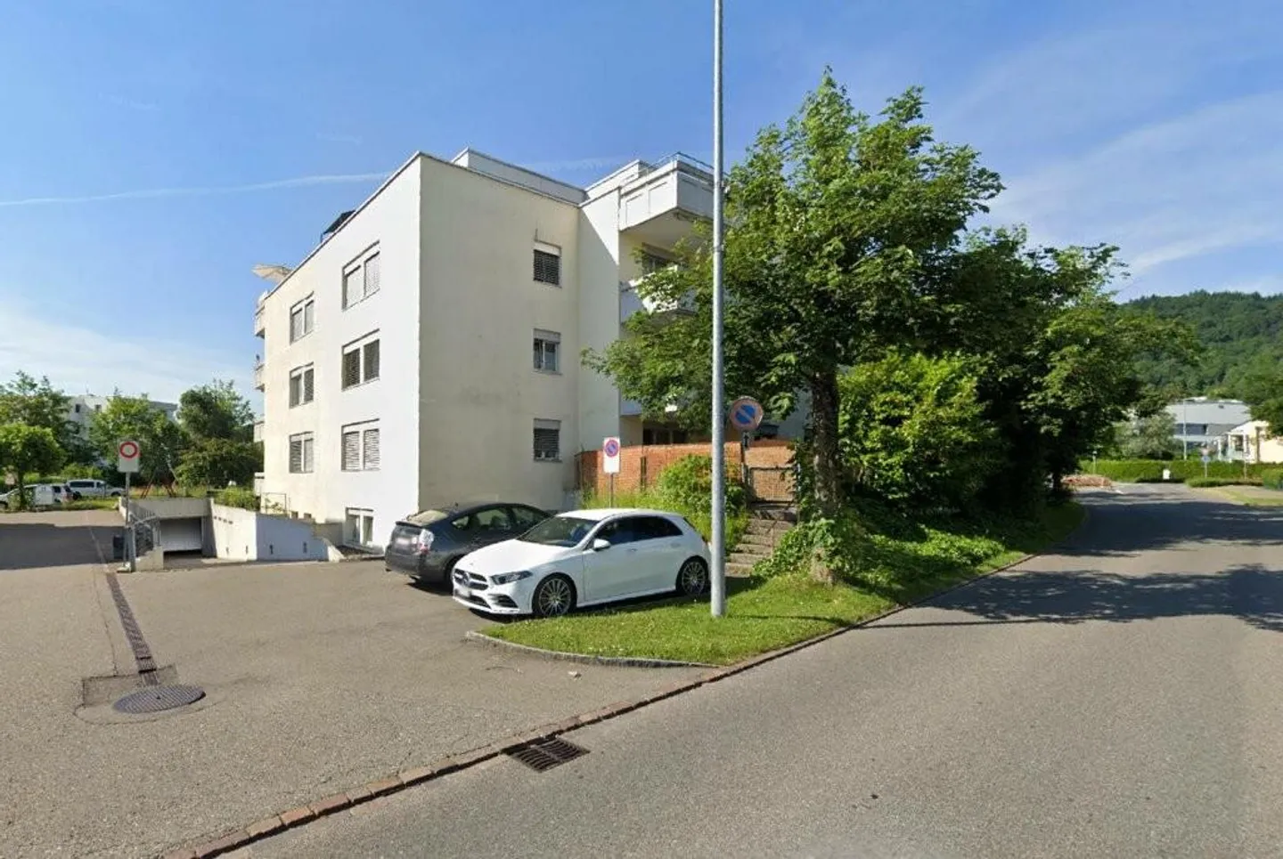 Einstellhallenplatz zu vermieten - Foto 1 von 1