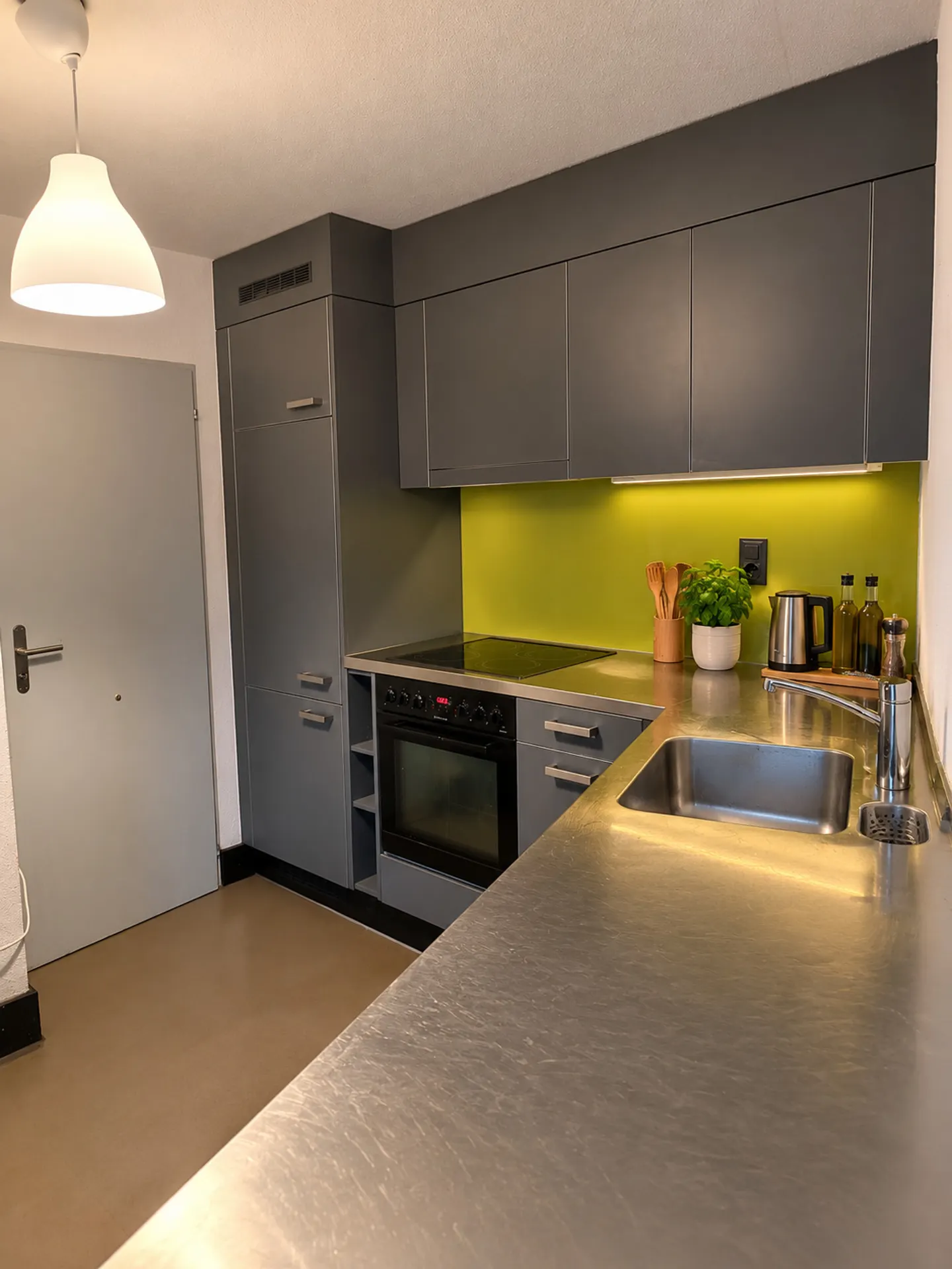 APPARTEMENT 2½ PIÈCES À DIETIKON (ZH), MEUBLÉ, TEMPORAIRE - Photo 8 sur 8