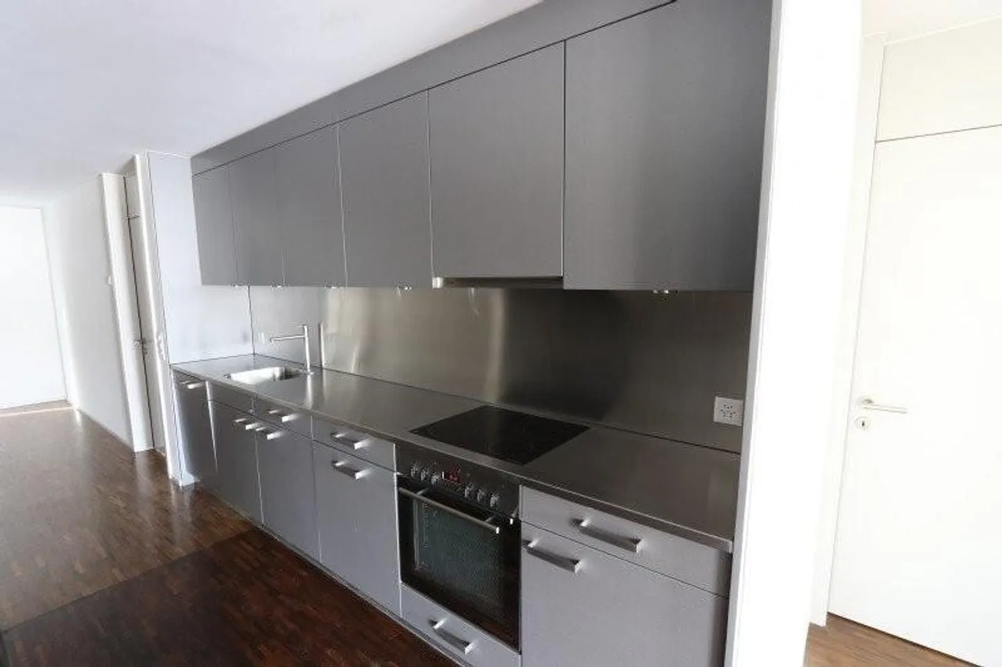 Modernes Apartment in Biel - Foto 3 von 11