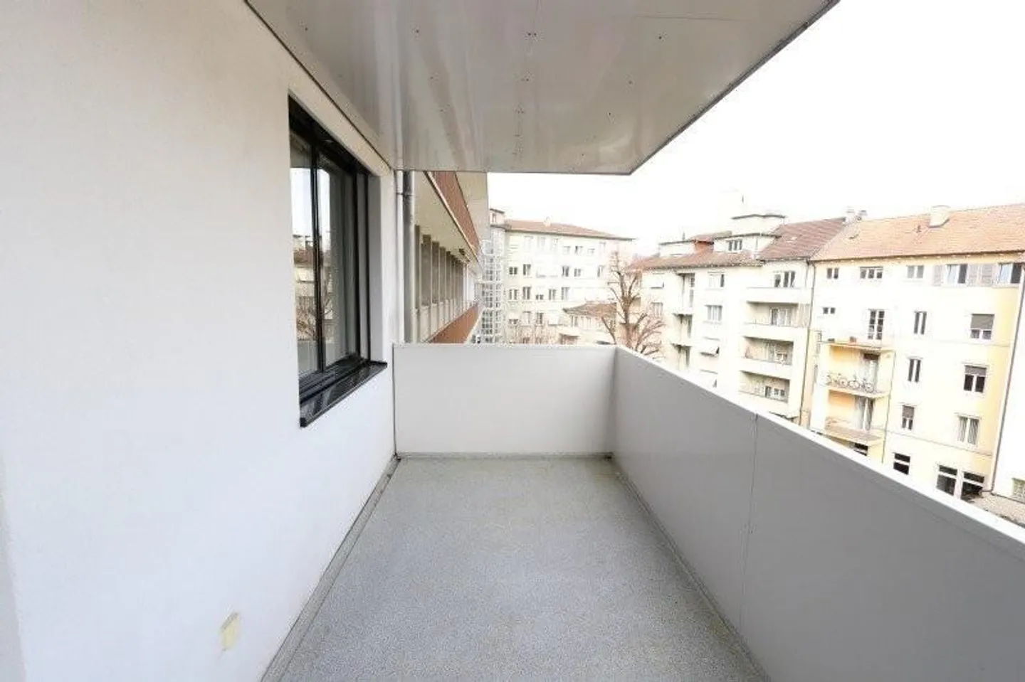 Modernes Apartment in Biel - Foto 8 von 11