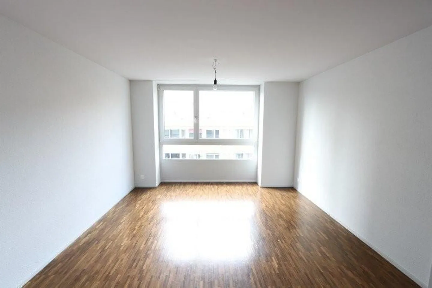 Modernes Apartment in Biel - Foto 9 von 11