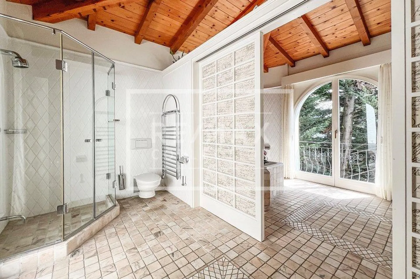 Exclusive luxury villa with rustic - Photo 10 of 13