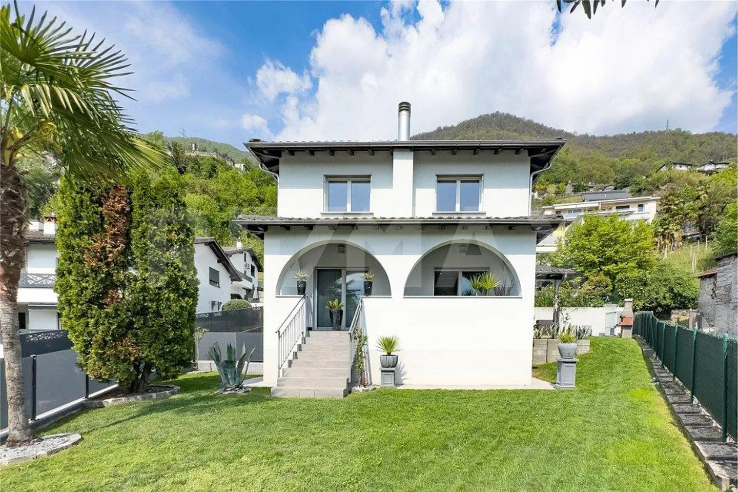 Maison unifamiliale de 6 pièces dans un emplacement pratique - Photo 1 sur 13