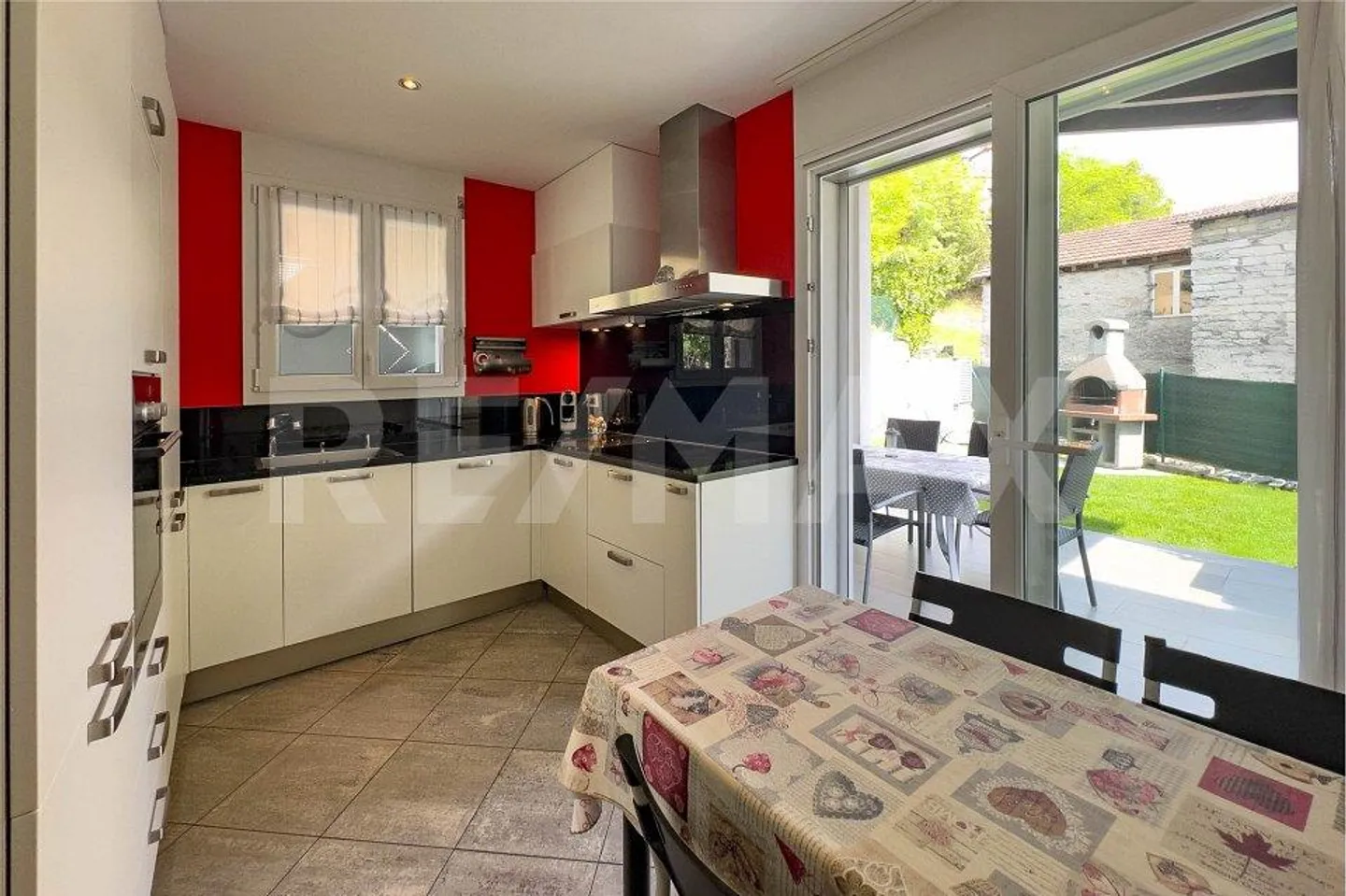 Maison unifamiliale de 6 pièces dans un emplacement pratique - Photo 6 sur 13