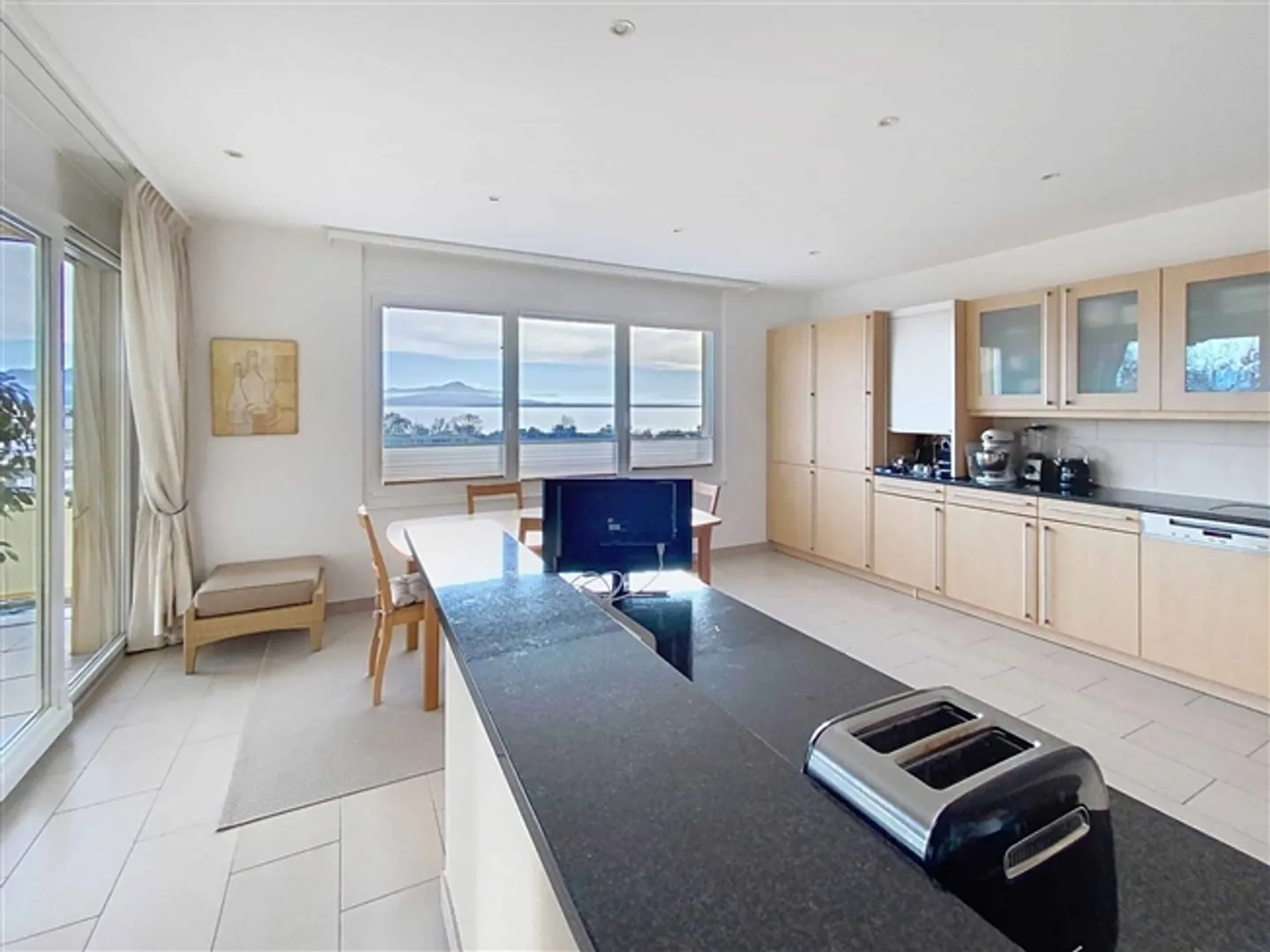 Exclusive, magnificent apartment with a view - Photo 5 of 6