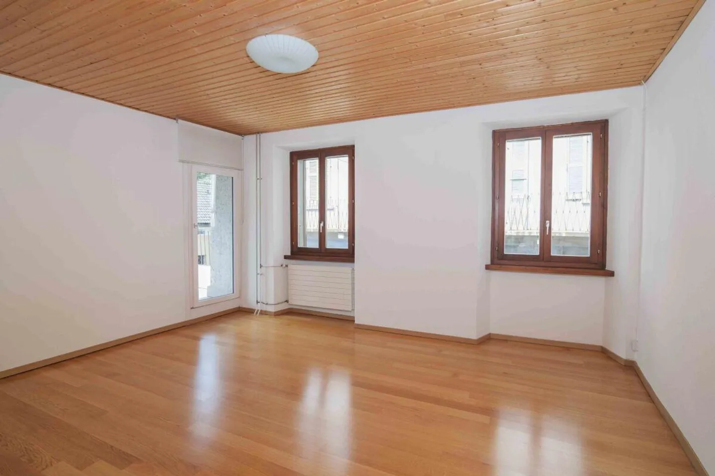 À VENDRE À VERSCIO - MAISON TYPIQUE DÉVELOPPÉE SUR 3 ÉTAGES - Photo 11 sur 18
