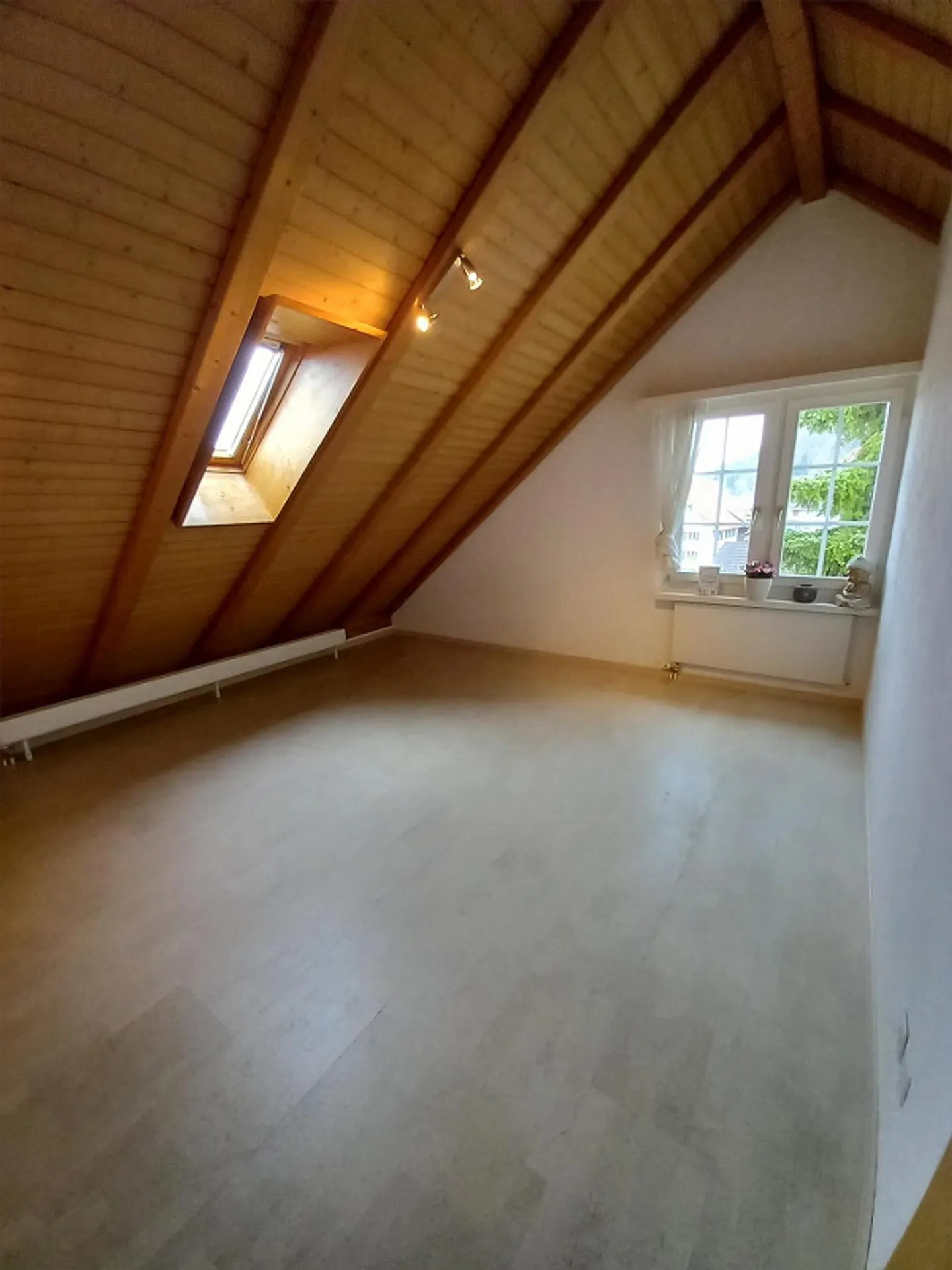 Attractive attic apartment in the village center - Photo 10 of 14