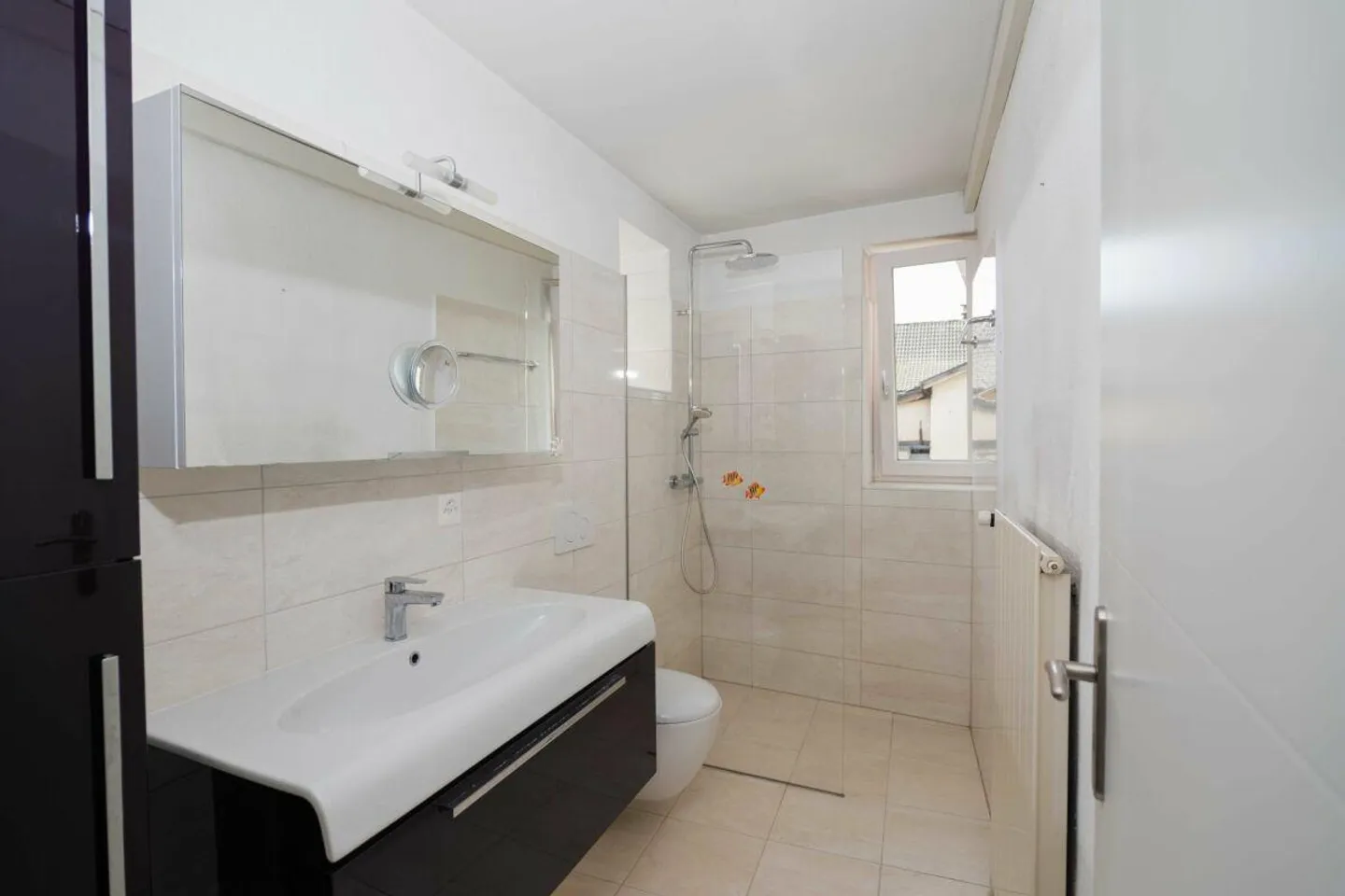 À VENDRE À VERSCIO - MAISON TYPIQUE DÉVELOPPÉE SUR 3 ÉTAGES - Photo 9 sur 18