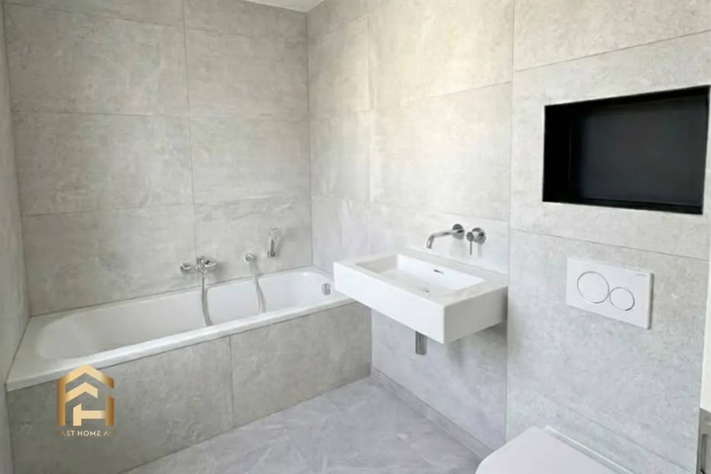 Exklusive 5.5-ZWG in der 1. Etage mit West-Ausrichtung und Abendsonne - Photo 6 of 13