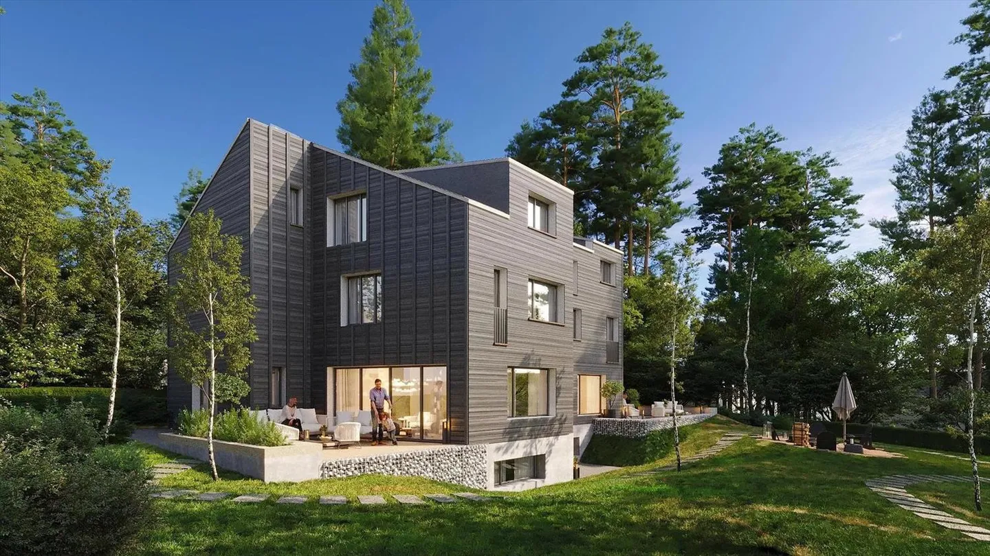 A Gift of Silence in the Heart of an Extraordinary Residential Area - Photo 1 of 5