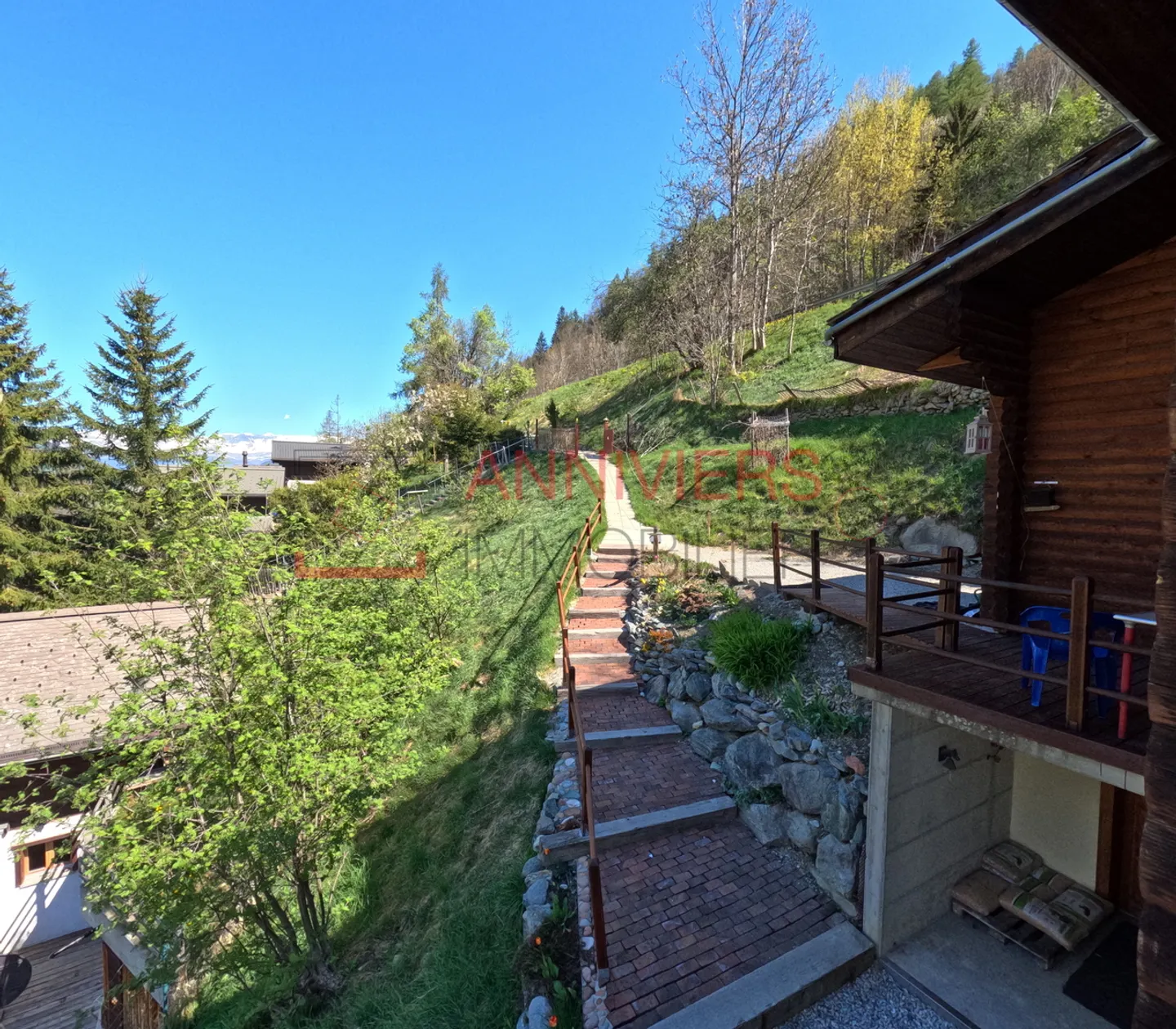 Magnificent Canadian chalet in Mission, for nature lovers - Photo 7 of 9