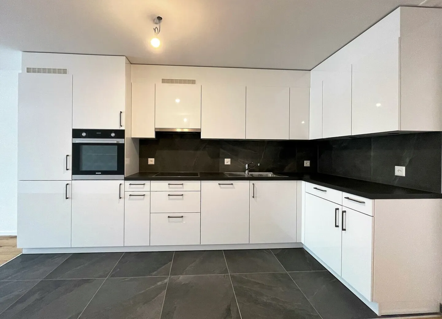 3.5-Zimmer-Wohnung im 1. Stock - Foto 3 von 7