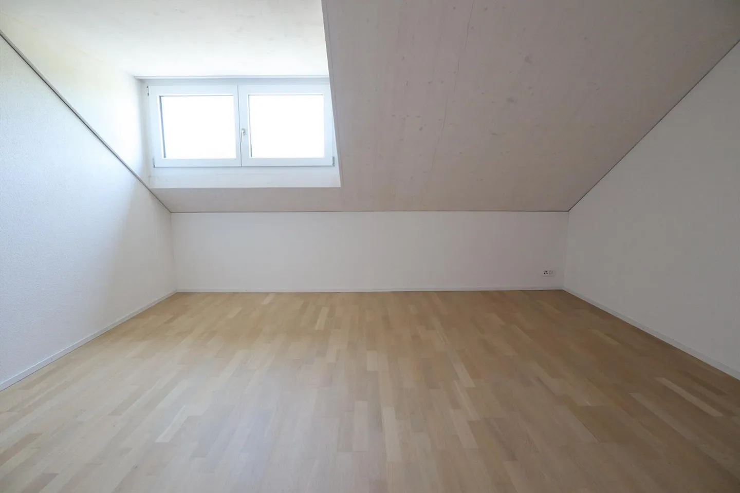 Wow, bellissimo attico in standard di proprietà con ampio balcone - Foto 6 di 12