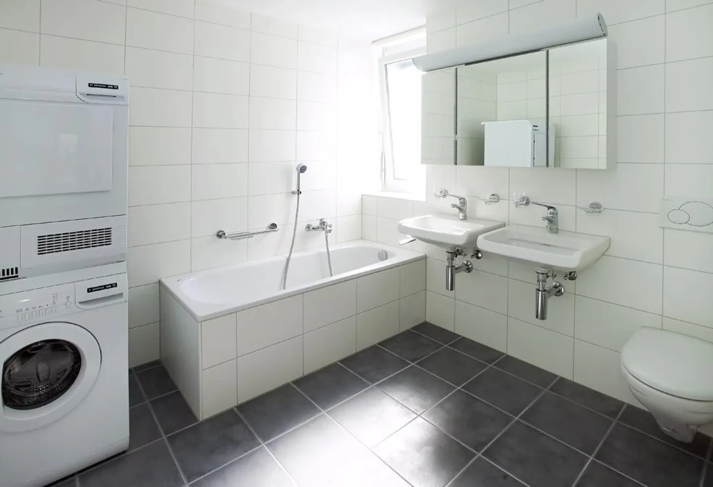 Spacious 4.5-room apartment in a quiet location! - Photo 5 of 9