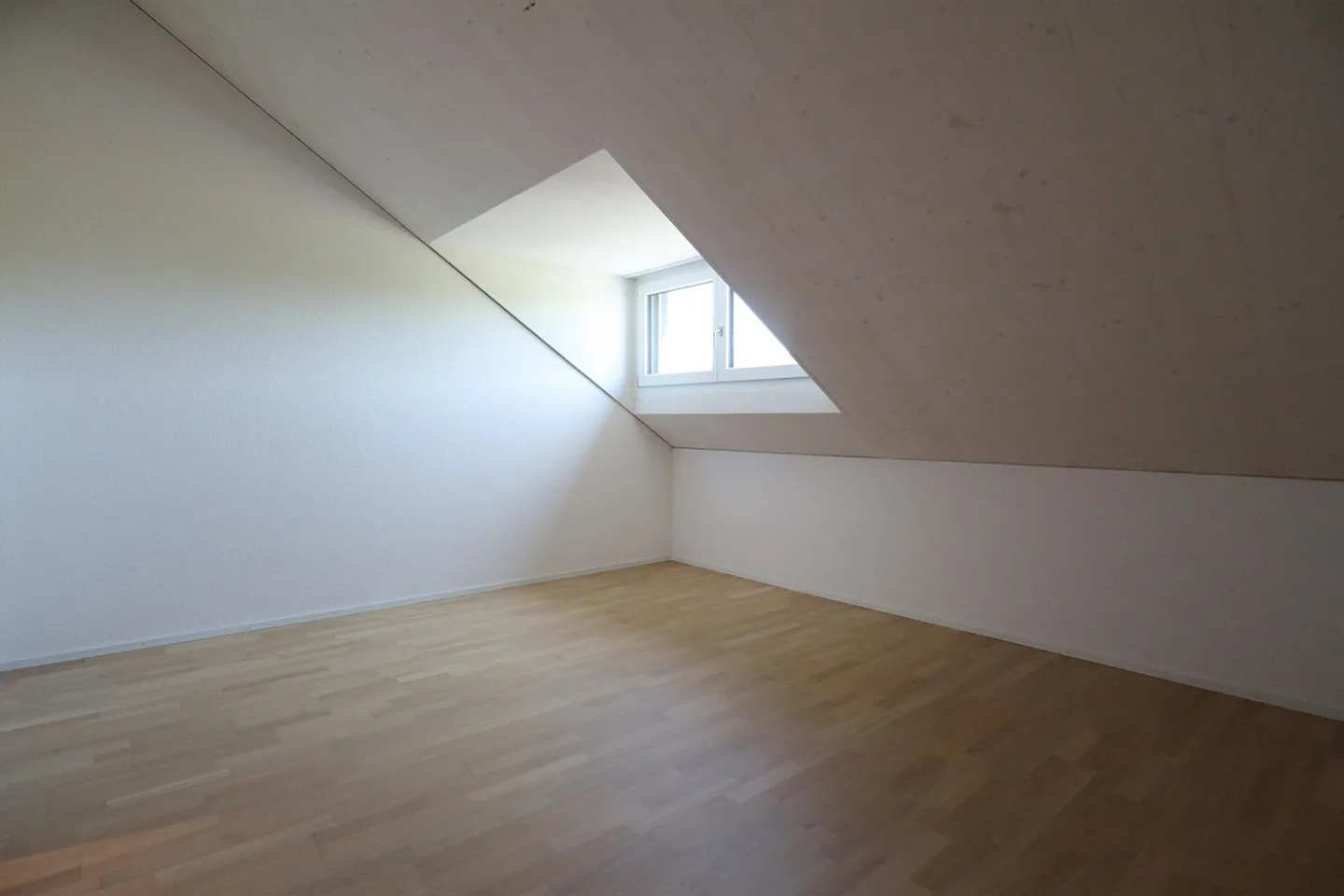 Wow, bellissimo attico in standard di proprietà con ampio balcone - Foto 8 di 12