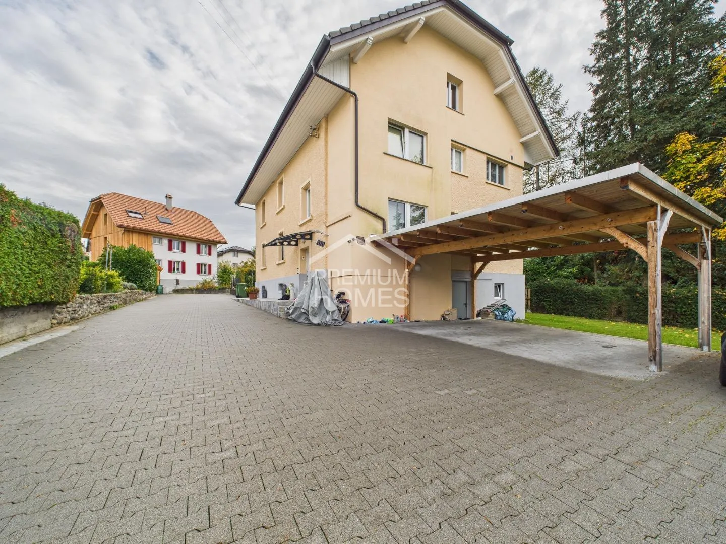 Residential building for sale - Photo 9 of 9