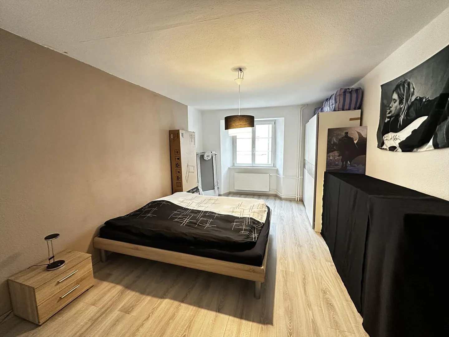 Mixed-use building - Photo 8 of 13