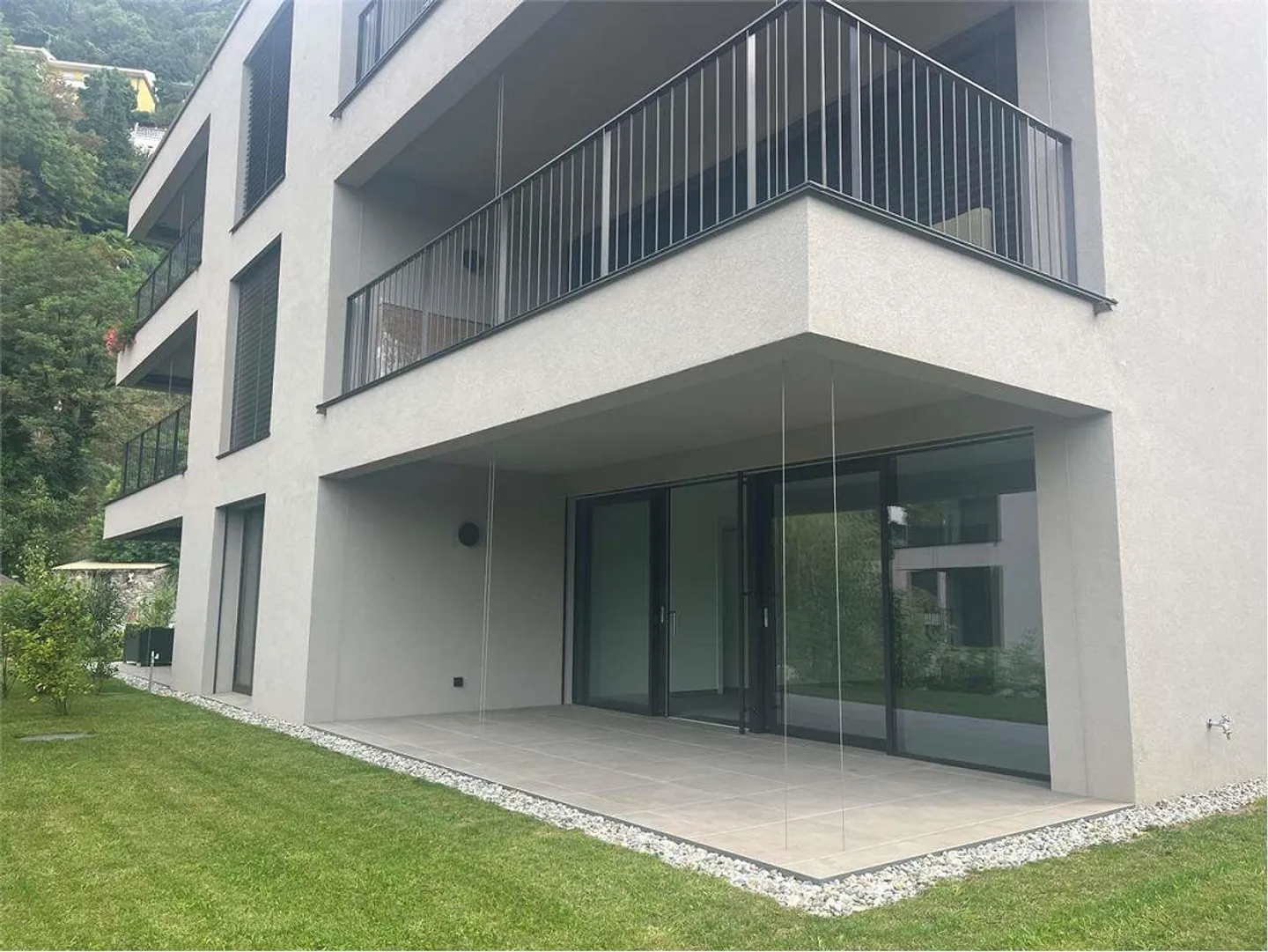 Gordola- magnifique appartement 4.5 avec jardin - Photo 2 sur 13