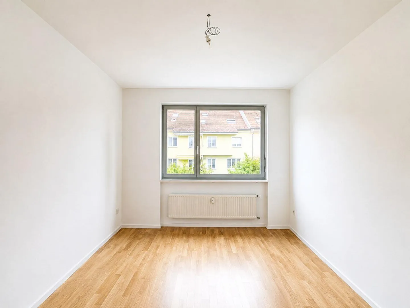 Modern 2-room apartment in a central location in St. Johann - Photo 3 of 5