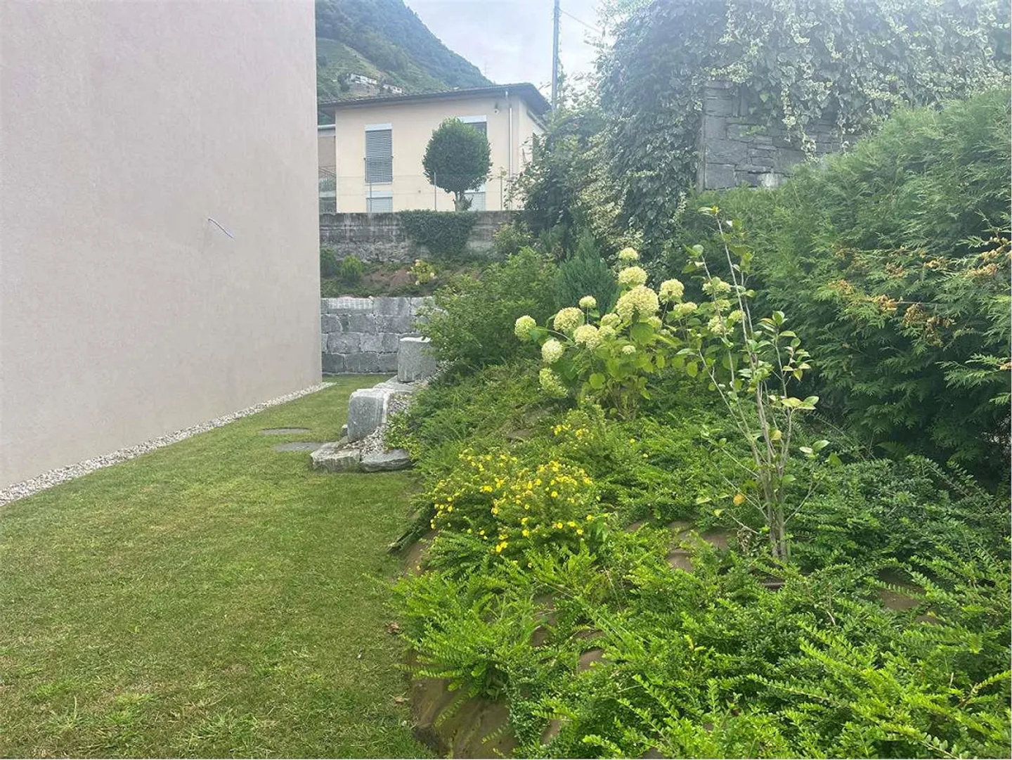 Gordola- magnifique appartement 4.5 avec jardin - Photo 12 sur 13