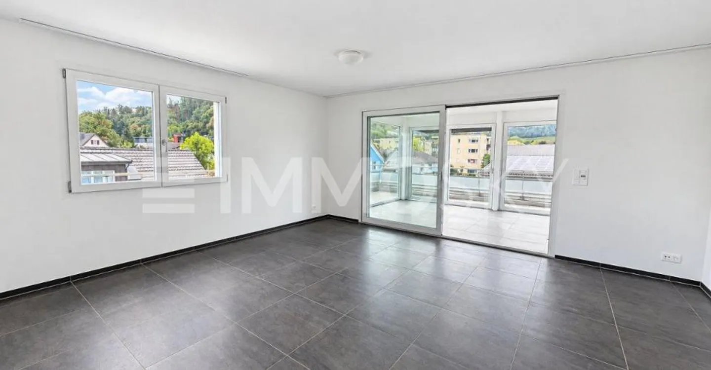 Penthouse with Stunning Views - Photo 4 of 5
