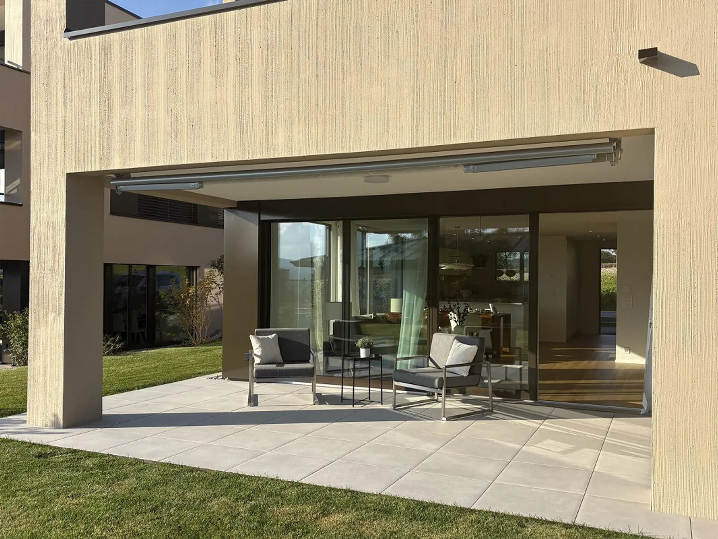 Casa unifamiliare con bel giardino e vista magnifica - Foto 3 di 12