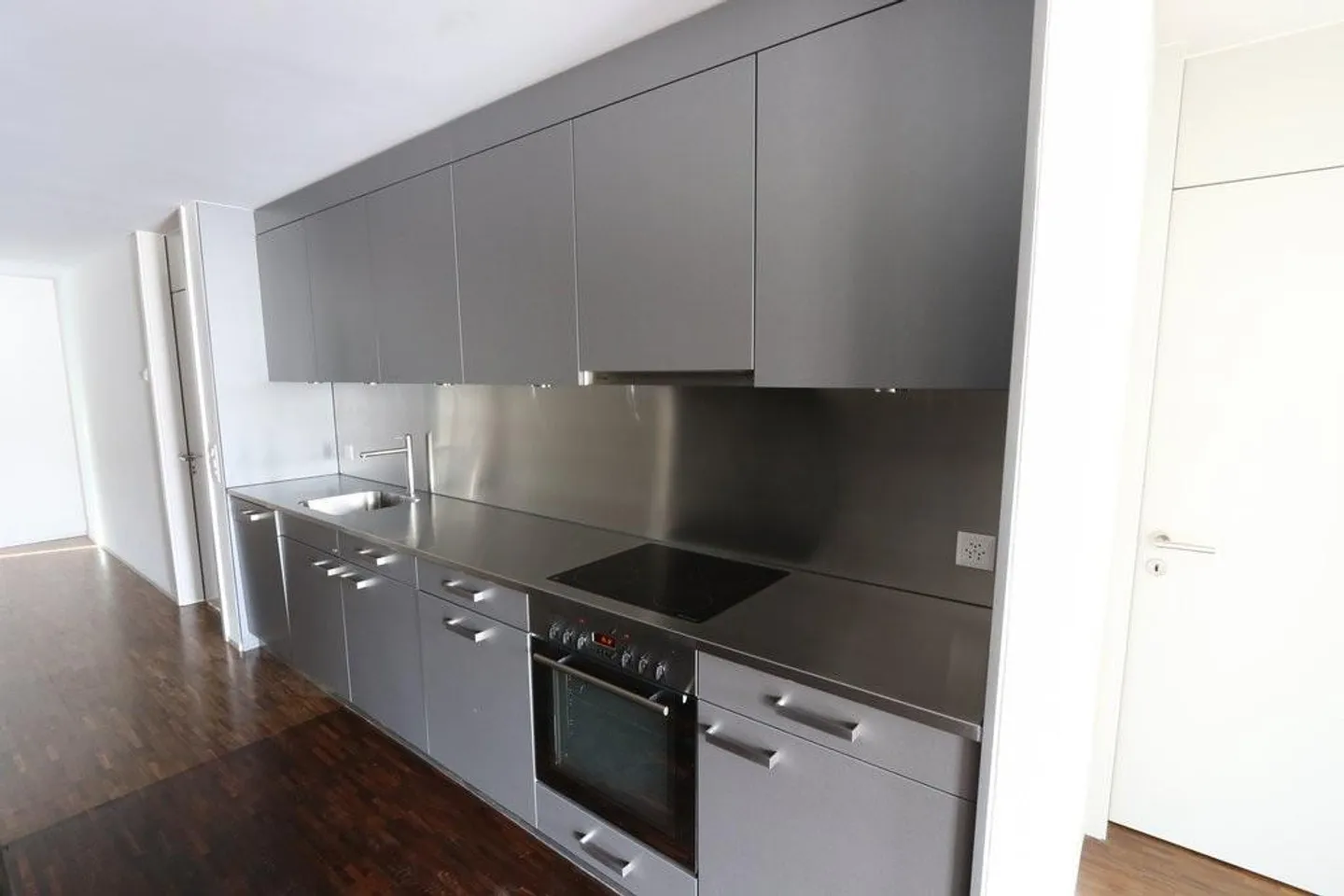 Appartamento moderno a Biel - Foto 2 di 9