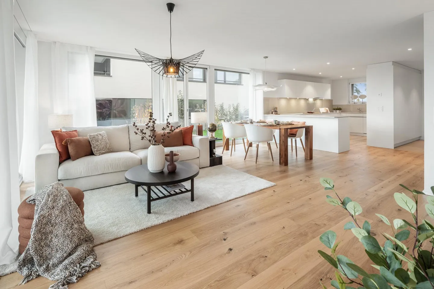 Casa unifamiliare con bel giardino e vista magnifica - Foto 1 di 12