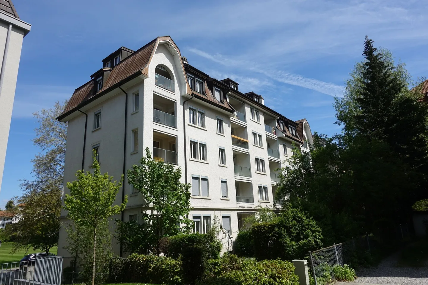 Appartamento d'epoca attraente con due balconi - Foto 11 di 12