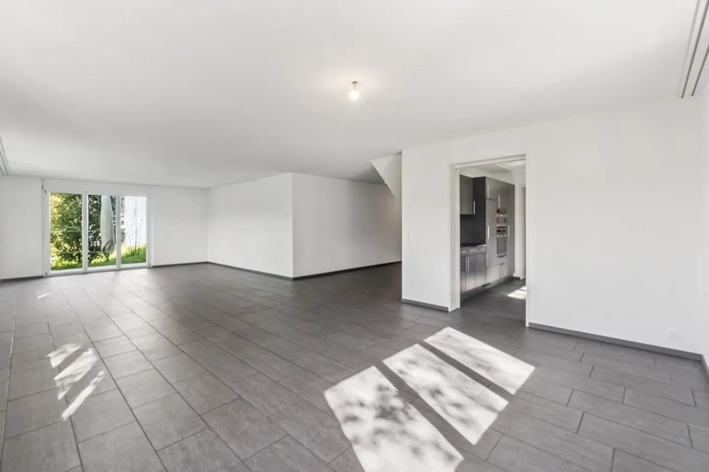 Grosszügige Maisonettewohnung an naturnaher Lage - Foto 2 von 12