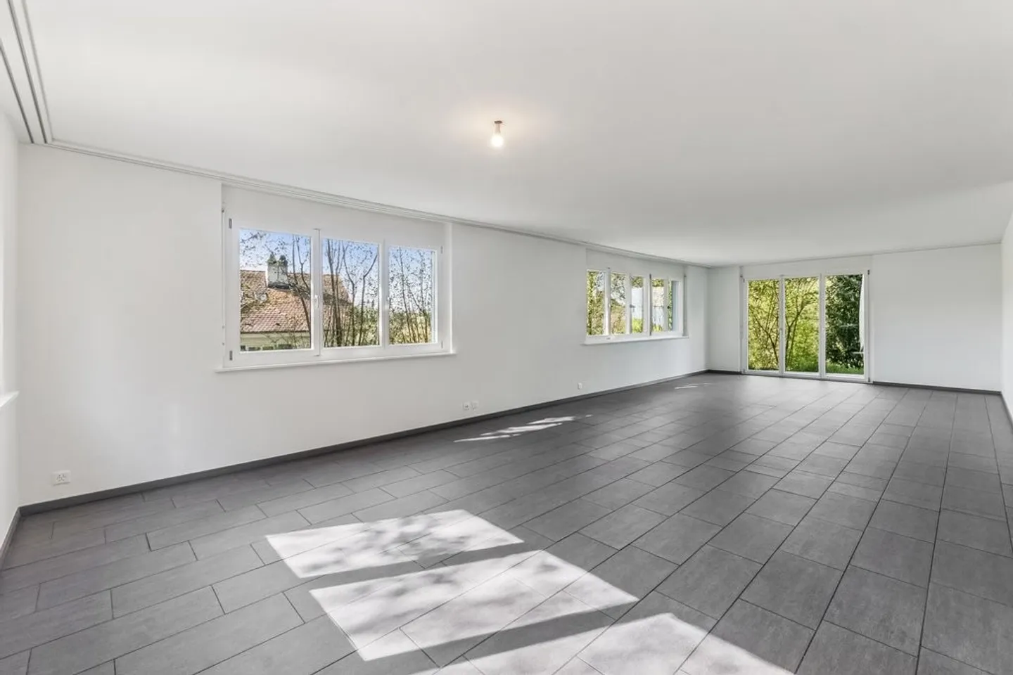 Grosszügige Maisonettewohnung an naturnaher Lage - Foto 3 von 12