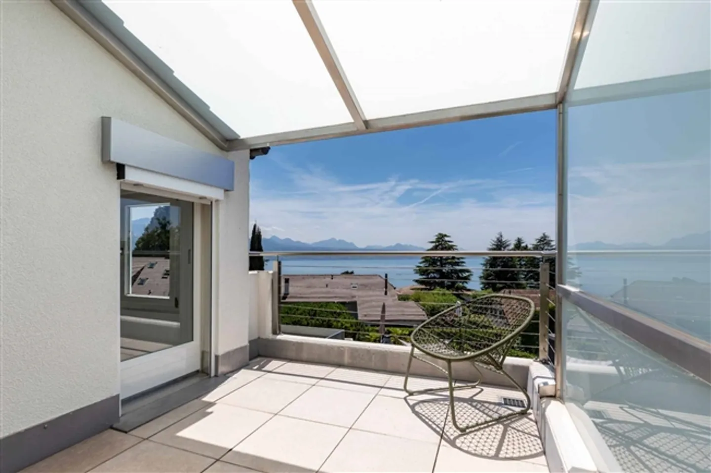 Villa individuelle de 325 m2 avec belle vue sur le lac et les montagnes - Photo 7 sur 13