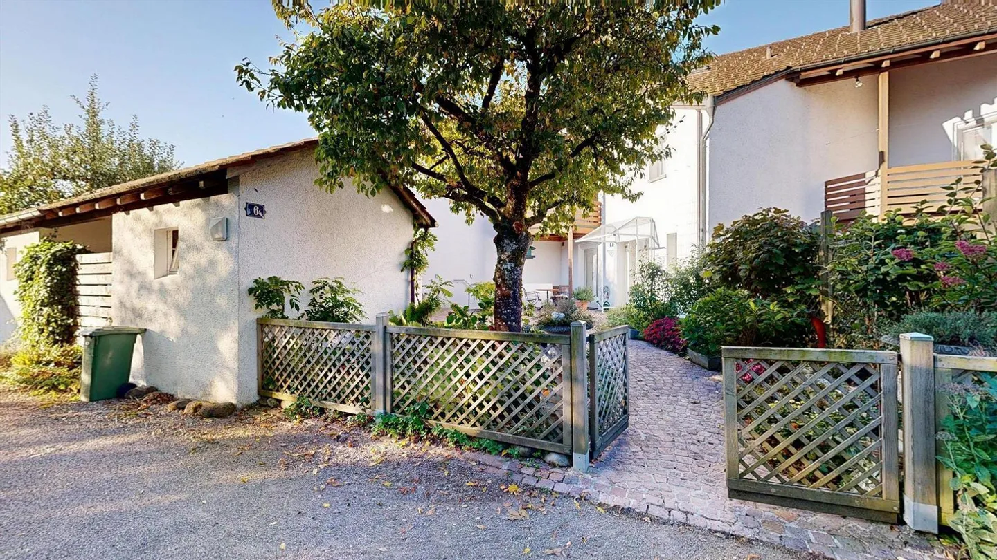 Vivere a contatto con la natura in una posizione vicina alla città - Foto 1 di 11