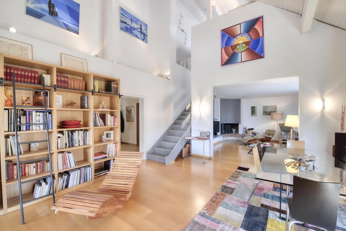 Spacieux duplex en attique avec vue lac au coeur du village - Photo 1 sur 3