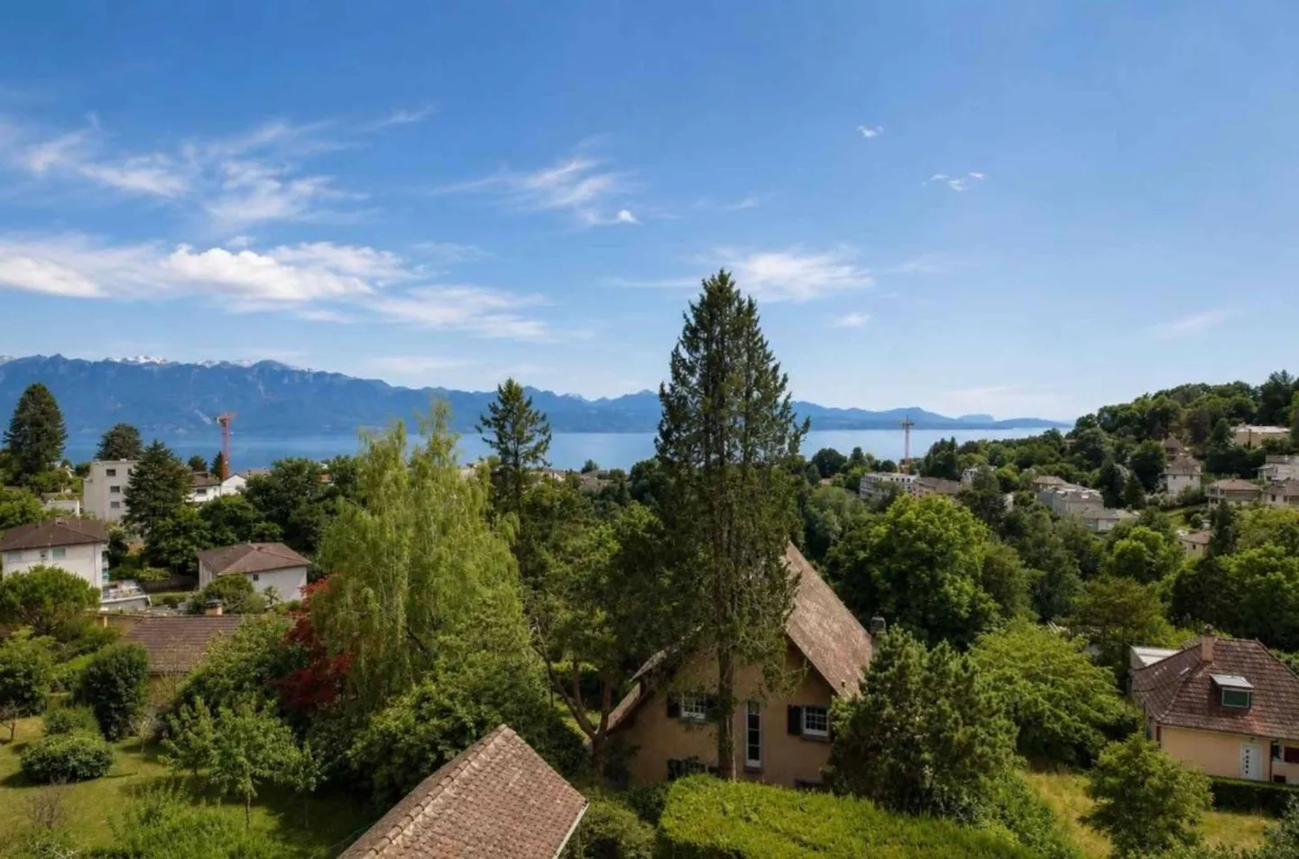Magnificent duplex apartment fully renovated with stunning lake view - Photo 1 of 12