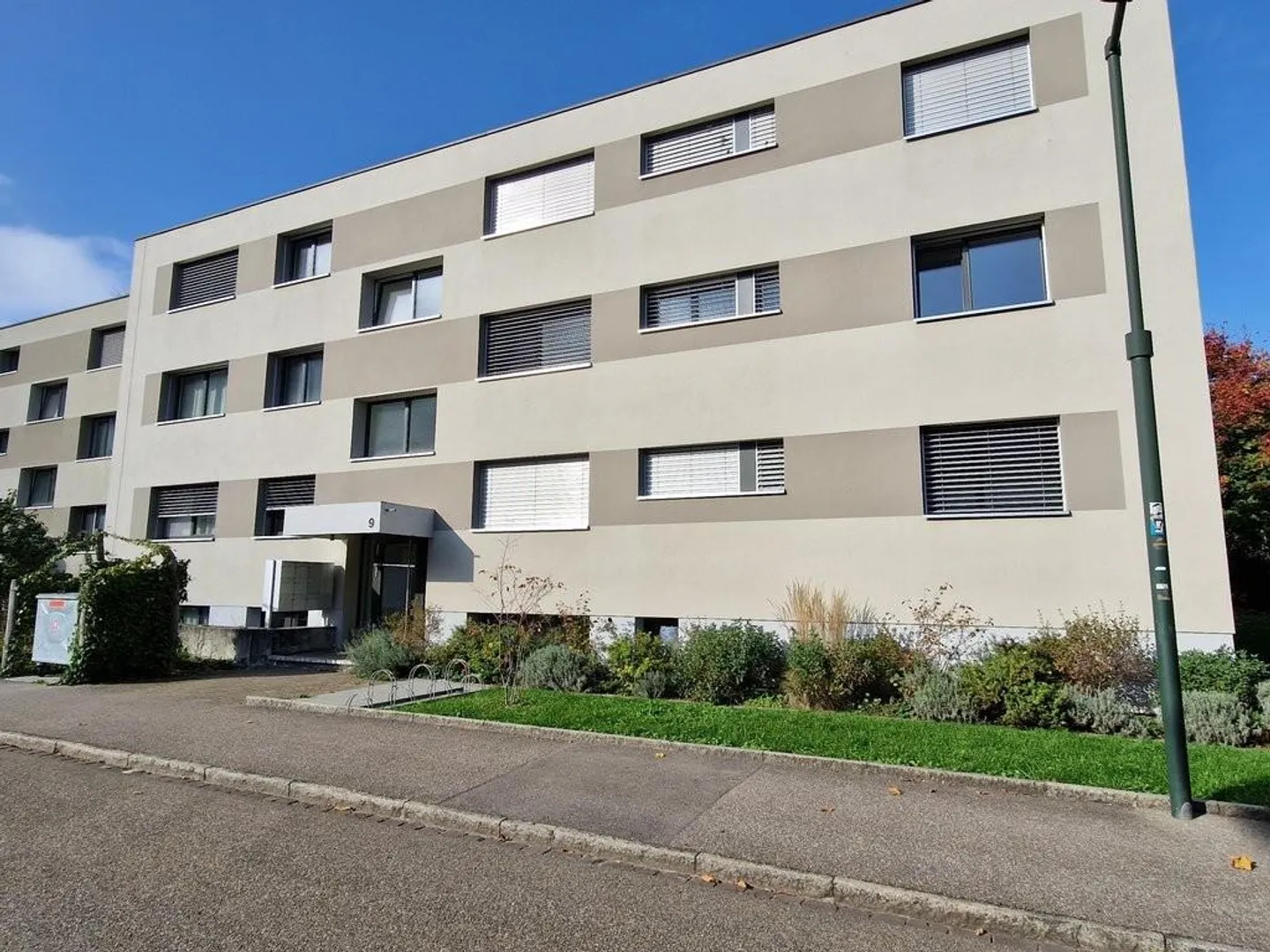 Renovated apartment with beautiful balcony overlooking greenery - Photo 1 of 6
