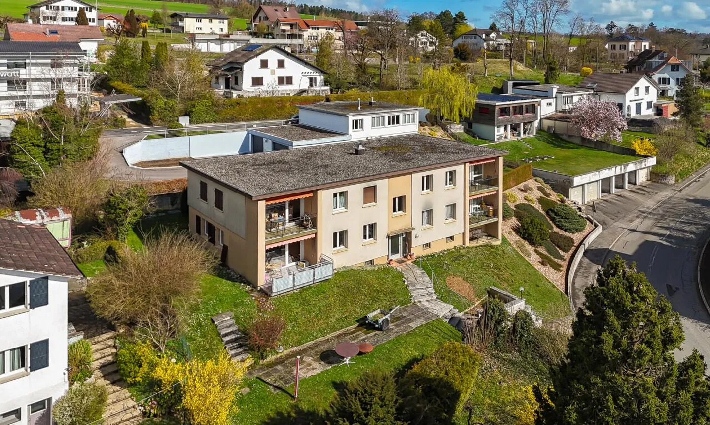 Building with 4 apartments for sale in Porrentruy - Photo 1 of 11
