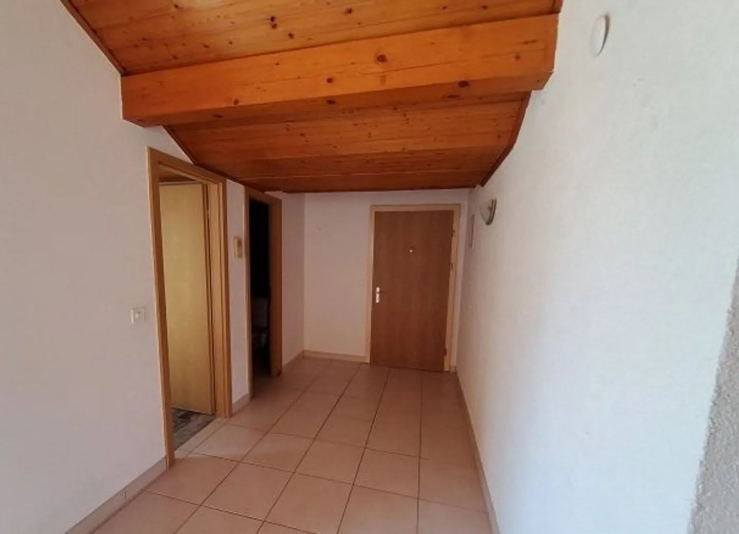 Incantevole appartamento 3.5 locali al 4° piano - Foto 8 di 9