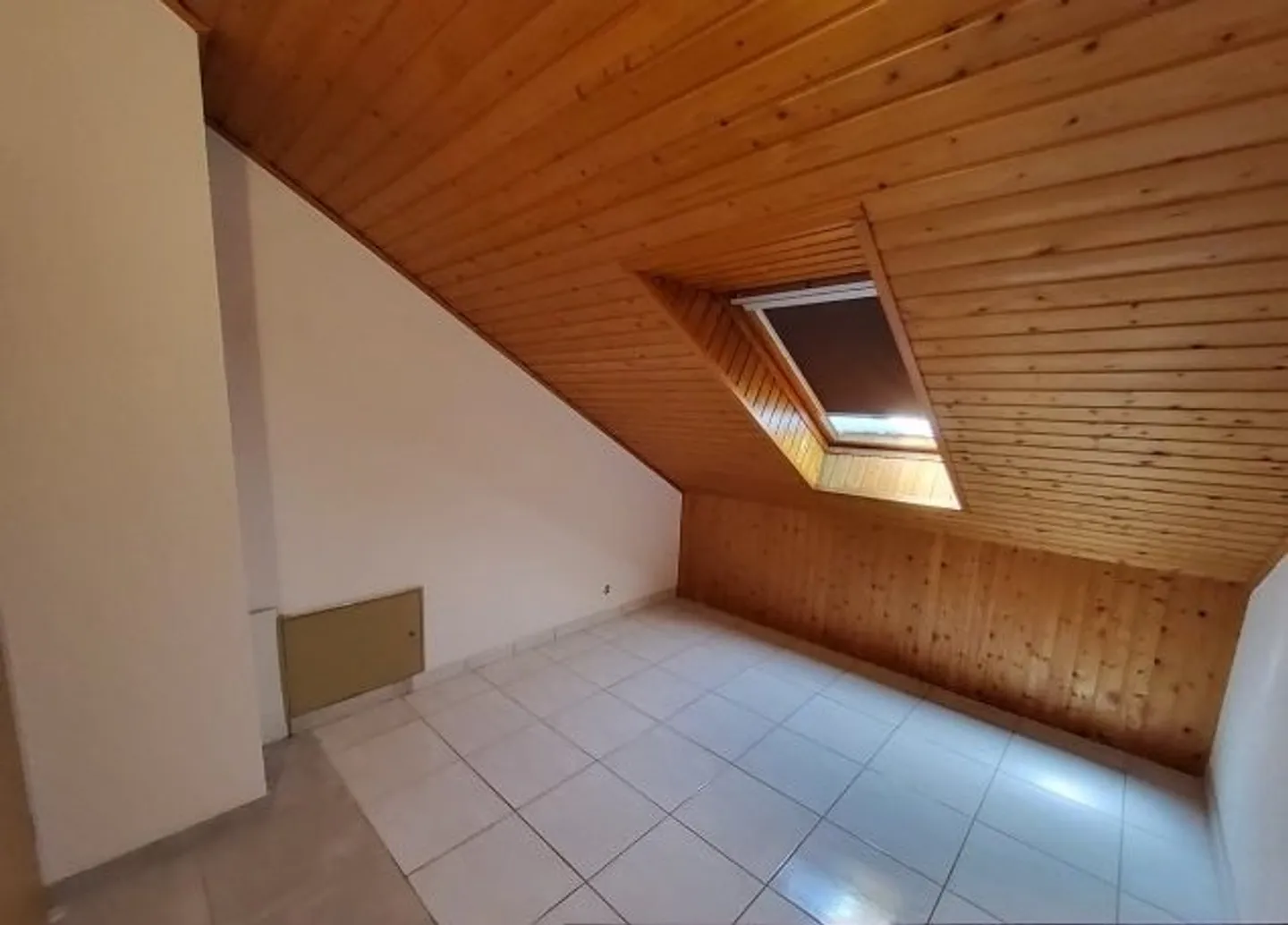 Incantevole appartamento 3.5 locali al 4° piano - Foto 7 di 9