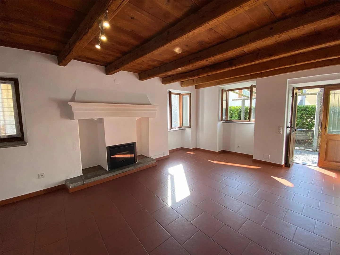 Appartamento con Giardino a Solduno - Foto 7 di 23