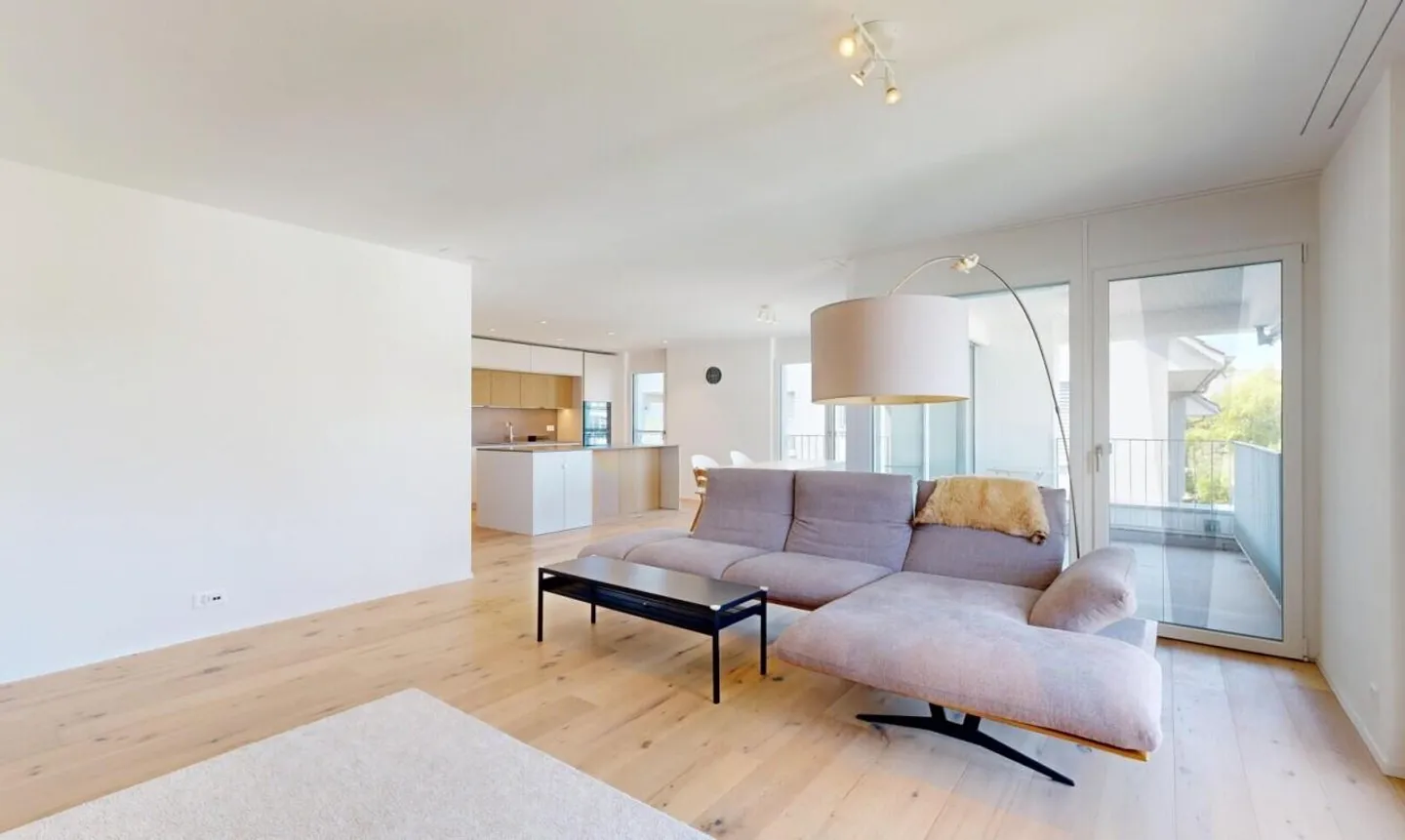 Moderne Maisonette in Spreitenbach - Foto 1 von 11