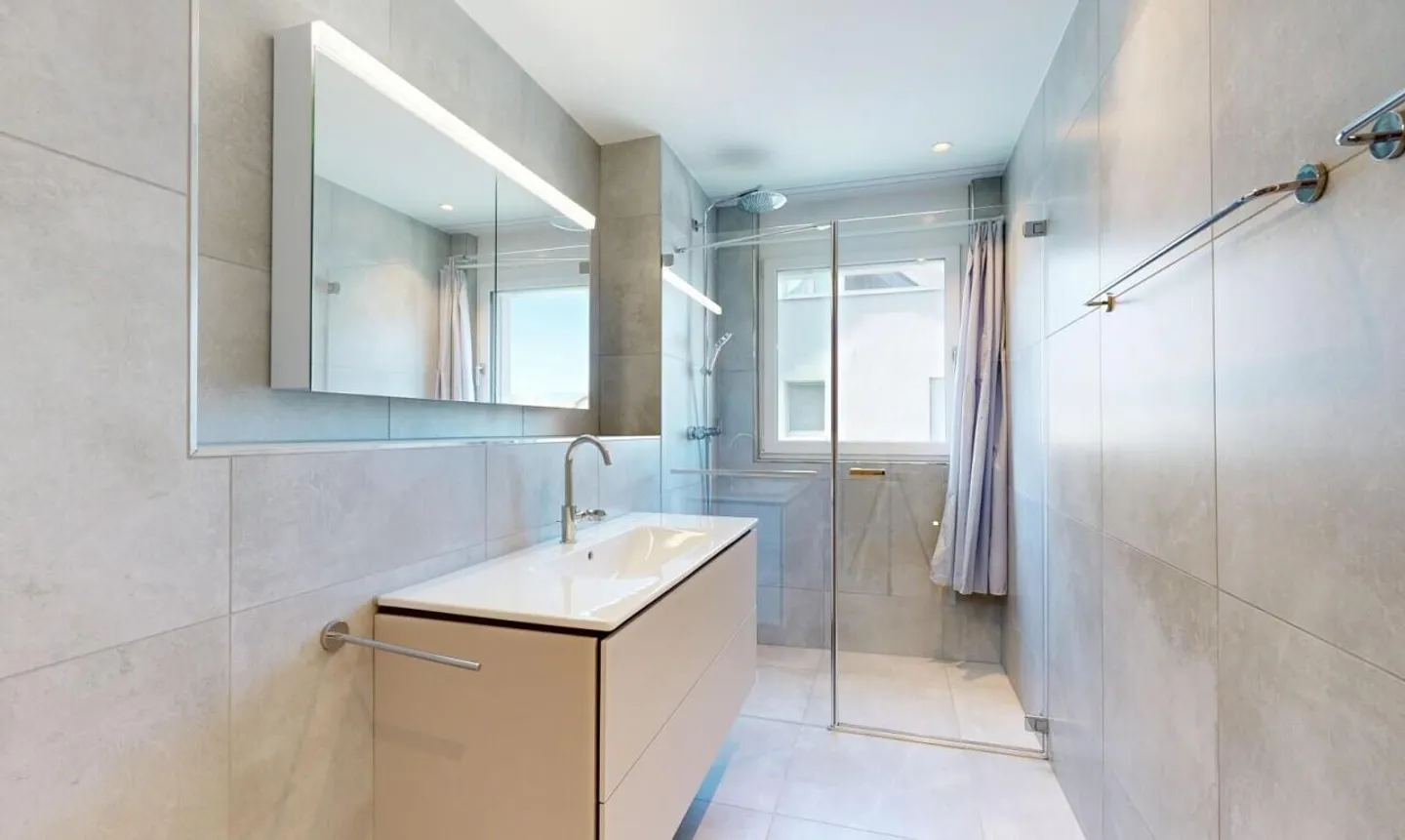 Moderne Maisonette in Spreitenbach - Foto 9 von 11